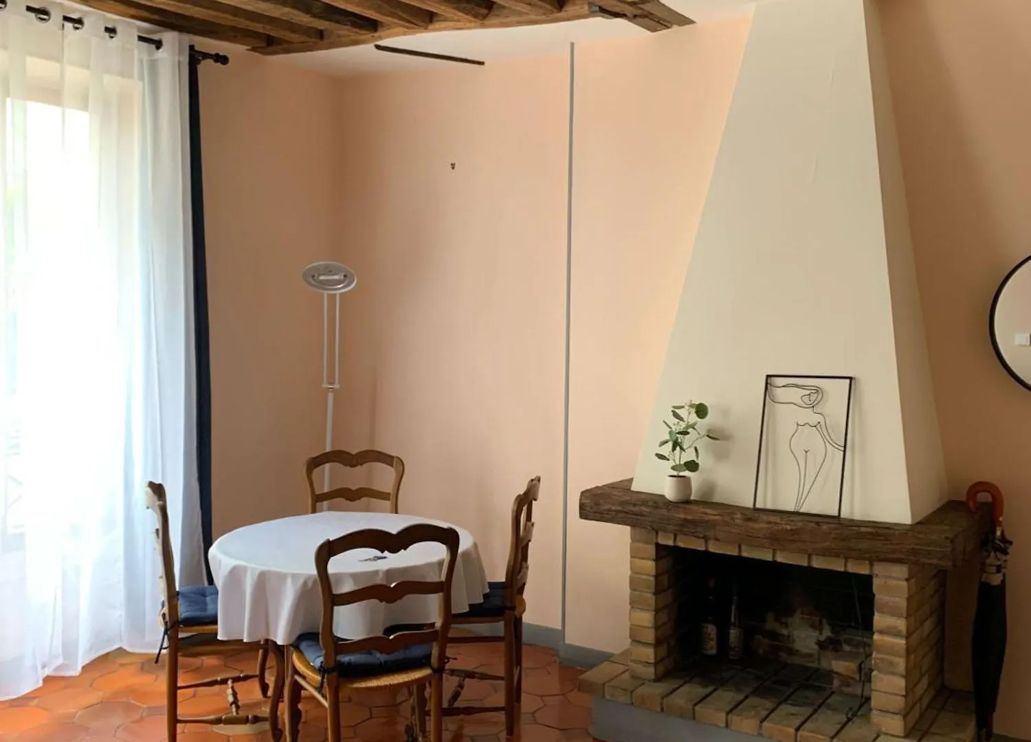 アパート パリHeart Of 1Br Cozy Flatアパートメント フランス